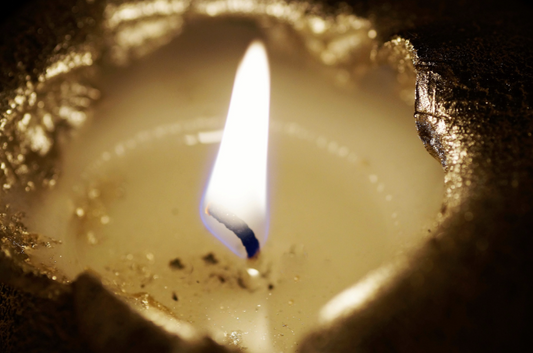 Kerzen: Die Magie des Lichts in der Dunkelheit