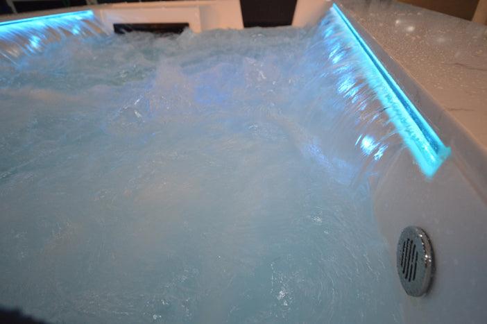 Whirlpool Outdoor Hot Tub Spa Pool FENDI weiß-hellgrau - bm raumkonzept