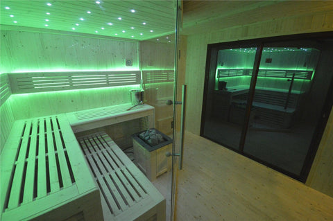 Sauna Haus Innen mit Schiebetür
